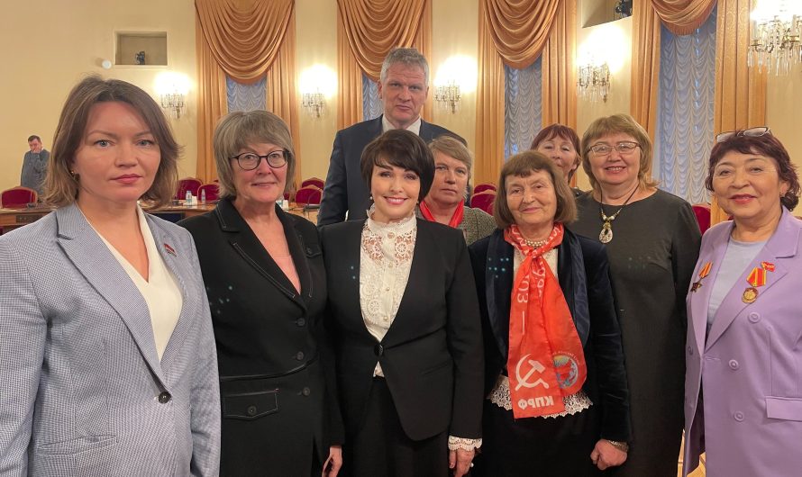 Врач с пациентом против болезни- это лучше, чем пациент с болезнью против врача